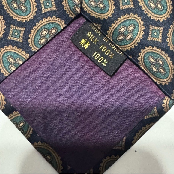 Vintage Sinsabang Silk Necktie With Button Pattern - Picture 3 of 6